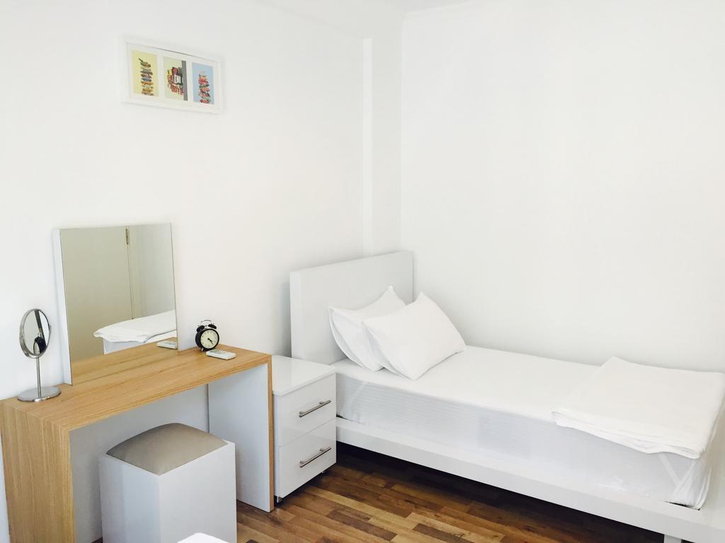 The Townhouse Apartment 카스 객실 사진