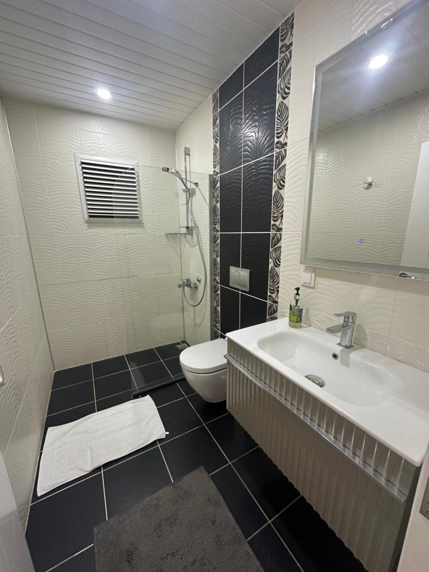The Townhouse Apartment 카스 외부 사진